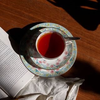 Darjeeling 2nd flush black tea with cup