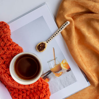 Rooibos Chocolate orange with cup and book
